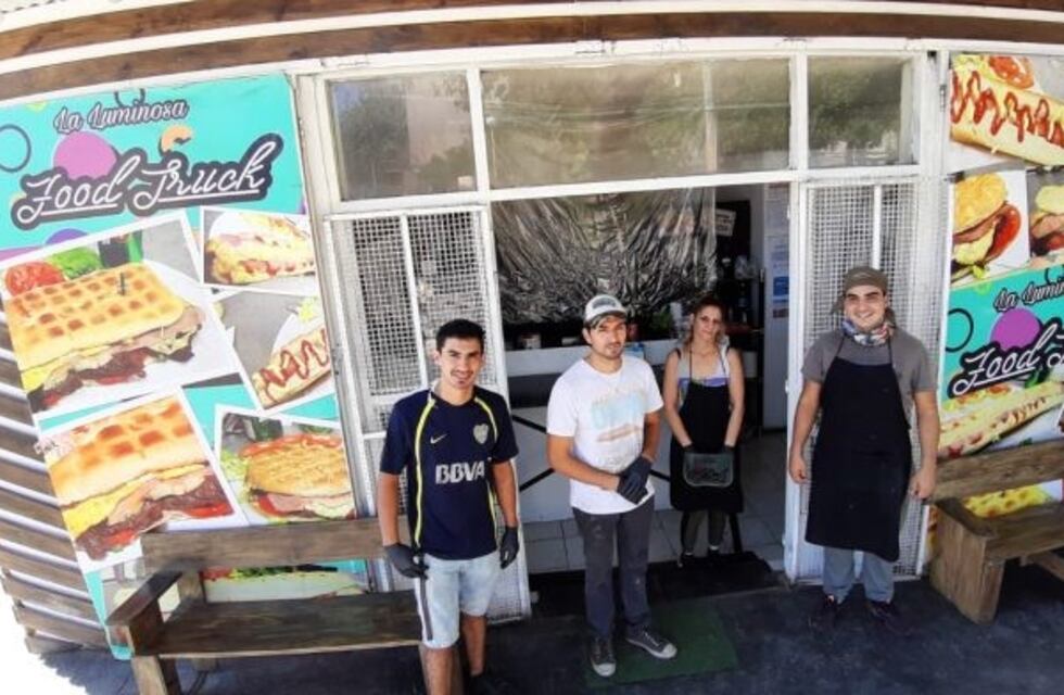 "La Luminosa", el negocio sanjuanino que regala viandas a los abuelos
