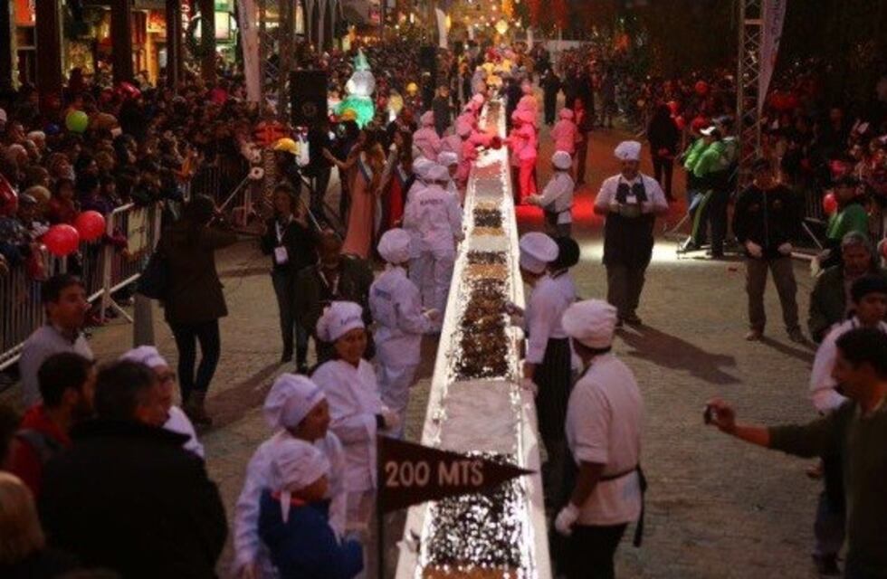 En Bariloche se hizo la barra de chocolate más grande del mundo