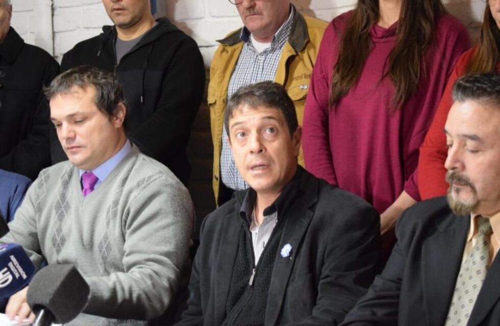 La IVR ahora es Consenso Federal y presentó su lista