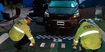 Auto con droga chajari