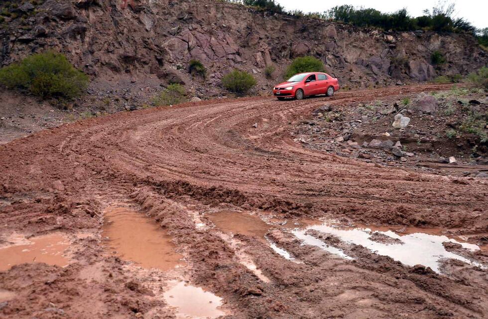 Por la tormenta el camino a Valle Grande y el Cañón del Atuel están intransitables