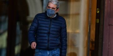 Aníbal Fernández ingresando en casa Rosada, para las reuniones tras la derrota en las PASO del 12 de septiembre. Foto Federico Lopez claro.