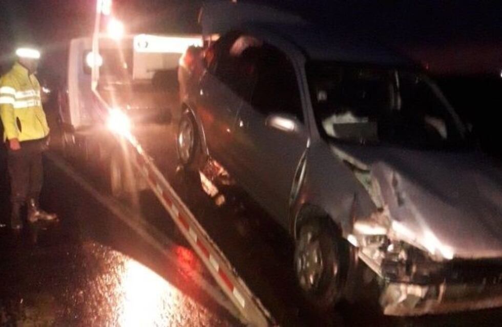 Automovilista se despistó y terminó en la banquina de la autopista Rosario-Córdoba