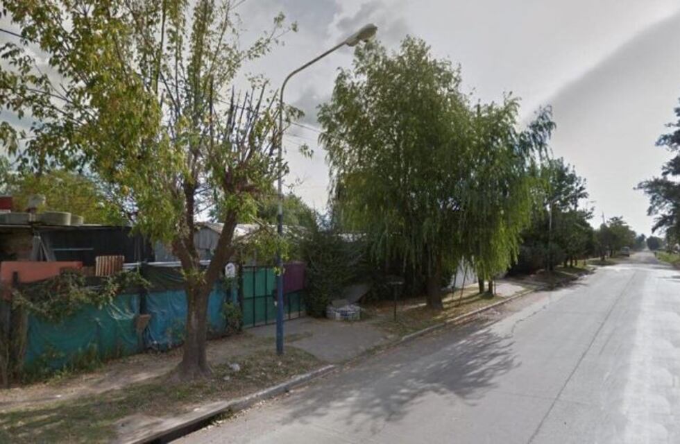 Entró por una ventana, amenazó a una nena con un cuchillo y el papá policía lo mató