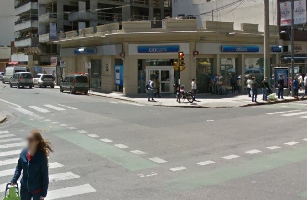 Un joven resultó con lesiones en la cara tras un intento de asalto en pleno centro