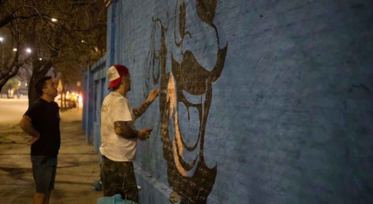 El plantel de Belgrano agradeció el mural pintado por sus hinchas\u002E