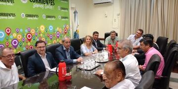 Primer encuentro del año entre docentes y gobierno provincial\u002E