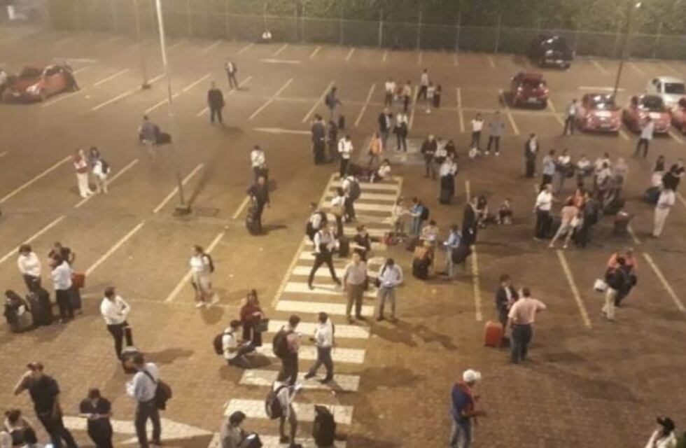 Un sismo de 7,5 de magnitud sacudió Ecuador con un saldo de dos heridos