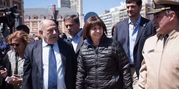 Arroyo contrató 30 choferes para crear una "guardia urbana"