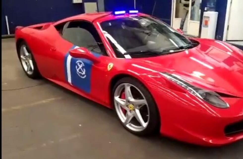 Prefectura suma una Ferrari a su flota de patrulleros
