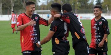 Sporting enfrentó a Liniers por la fecha 9