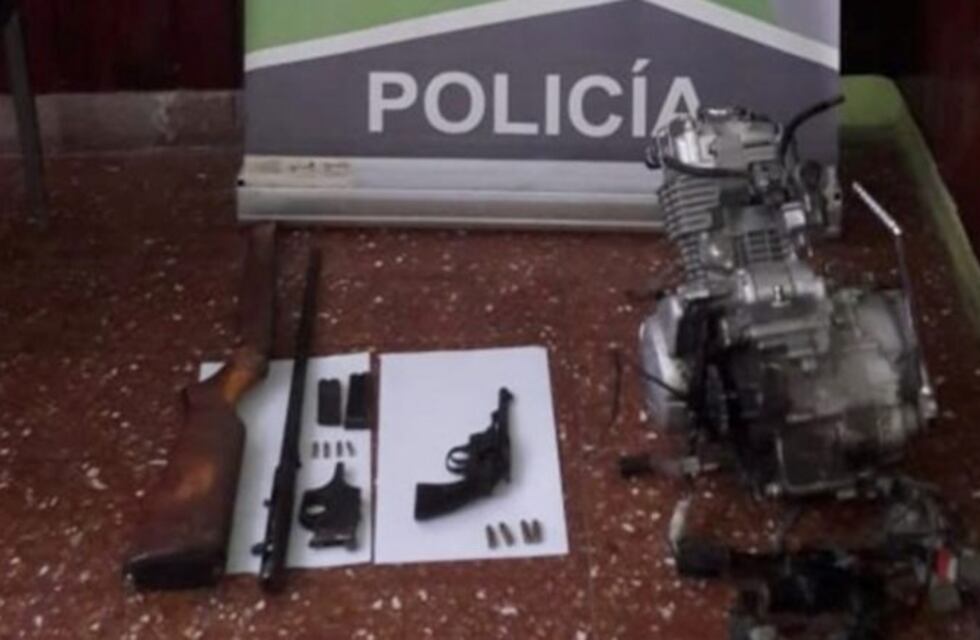 Detuvieron a un hombre con armas durante un operativo en Ruta 3 y 226