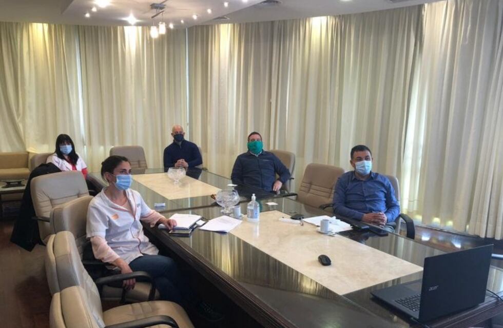 Niz: "le estamos dando mucha atención a la situación en geriátricos y centros de salud"