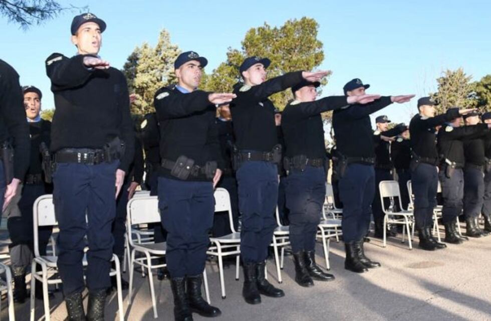 Egreso de una nueva promoción de agentes de la Policía de La Pampa