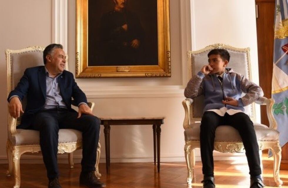 Cornejo recibió al alumno mendocino con mejor promedio del país