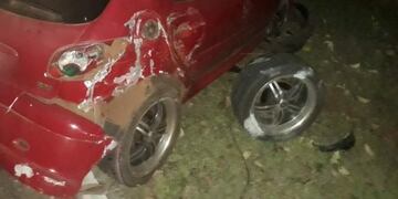 El auto sufrió daños materiales y sus ocupantes salieron ilesos\u002E