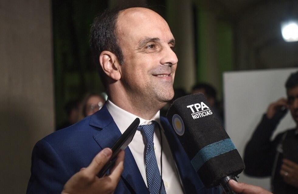 Debate: Corral vio a Alberto Fernández con "un tono autoritario" y "una actitud muy agresiva"