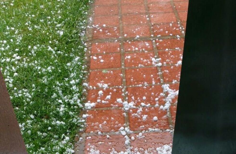 Lluvia y granizo en distintos barrios de la ciudad de Córdoba
