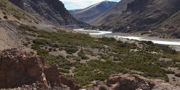 La asesoría para la gestión de proyectos hidroeléctricos abarca dos iniciativas Portezuelo del Viento, de 210 MW y Los Blancos, con 443 MW\u002E
