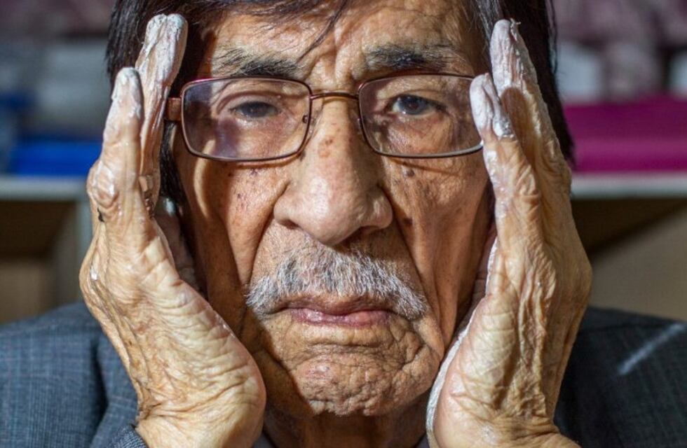 Murió Dionisio Díaz, el escultor que convirtió a la arcilla en su vida