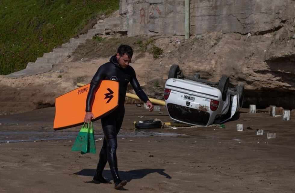 El insólito accidente que se convirtió en una atracción para los curiosos en Mar del Plata