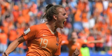 La holandesa Jill Roord festeja su gol agónico para ganarle 1-0 a Nueva Zelanda, por un partido del Mundial de fútbol femenino Francia 2019\u002E (Foto: LOIC VENANCE / AFP)