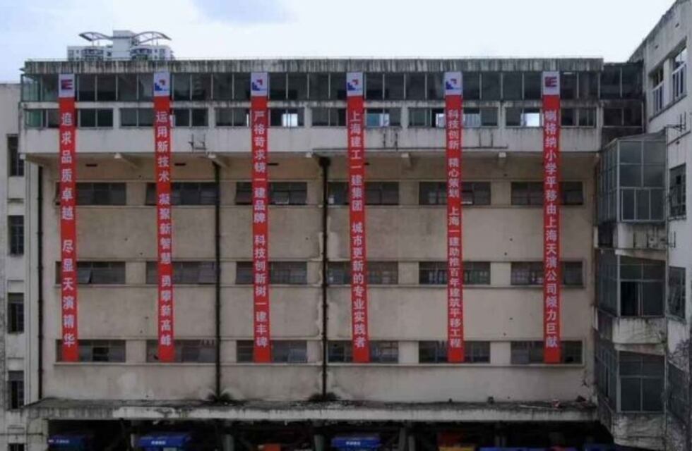 En China hicieron "caminar" un edificio de 7.600 toneladas y el video es viral en redes