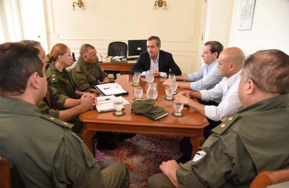 Javkin se reunió con jefes de fuerzas federales tras la ola de crímenes