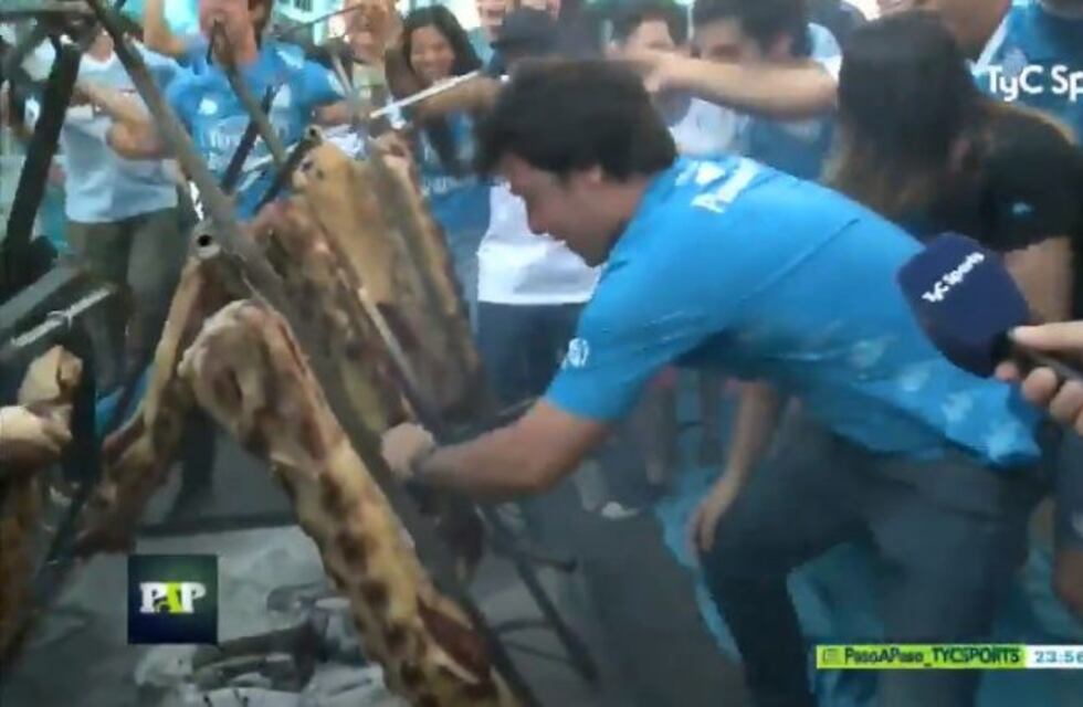 El tremendo truco de Willy Magia: hizo aparecer un costillar en Alberdi