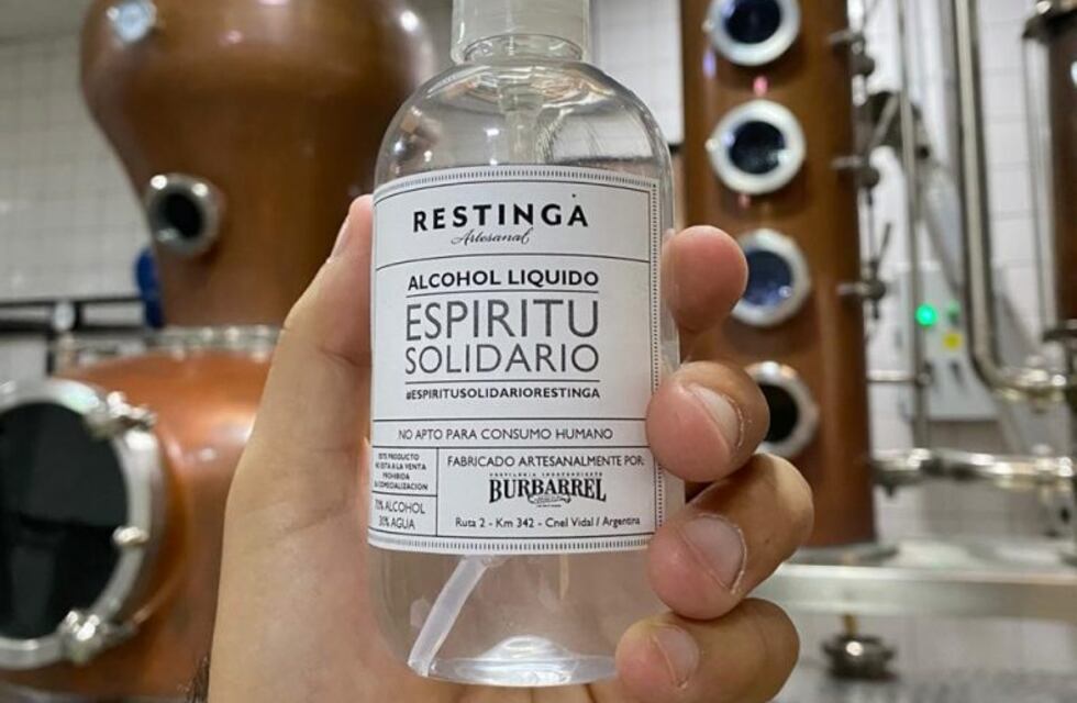 Solidaridad: una destilería de gin donó alcohol a la Municipalidad de General Pueyrredon y Mar Chiquita