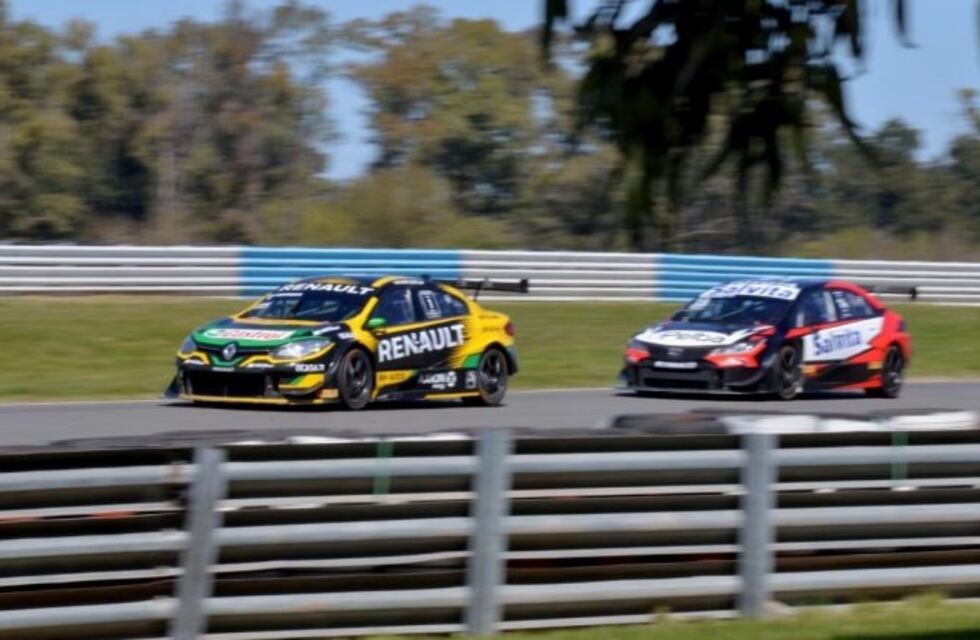 Volvieron las carreras al Autódromo Oscar y Juan Gálvez