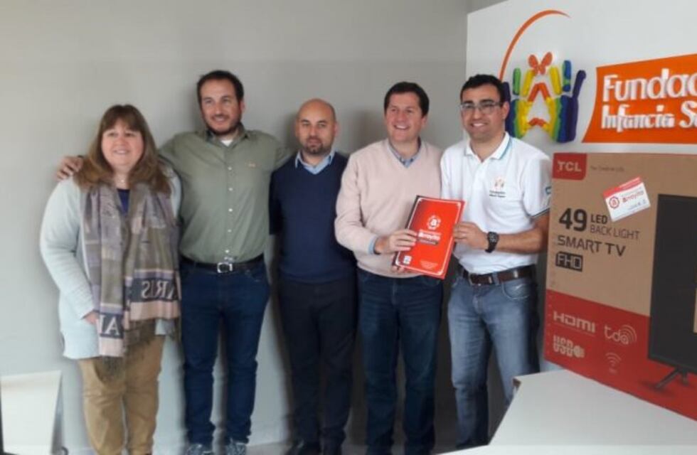 La Municipalidad donó un Smart TV a Infancia Segura
