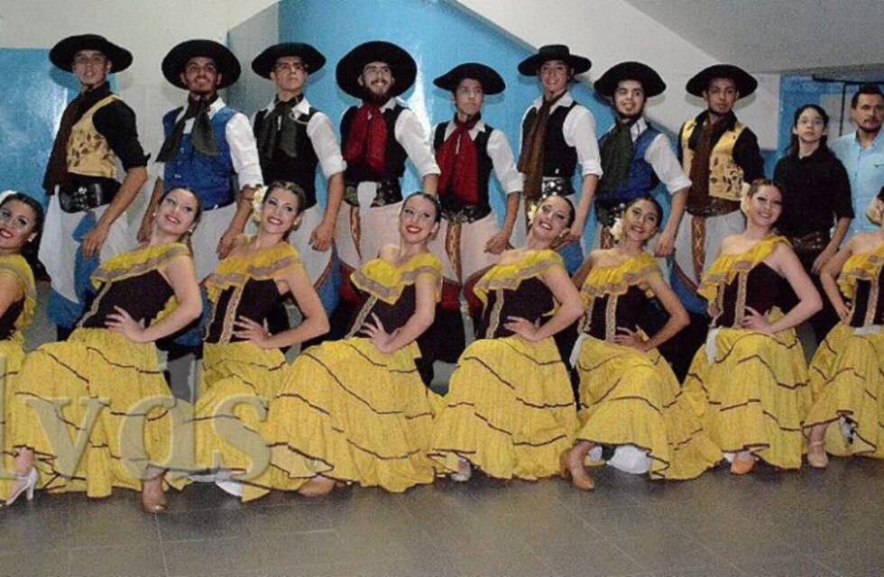 Declararán de interés nacional gira de Ballet Folklórico Santacruceño