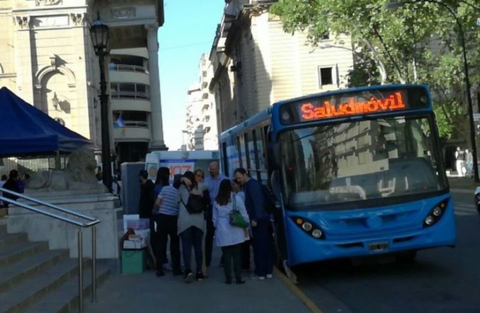 Salud Móvil: la ciudad ya cuenta con un colectivo sanitario recorriendo las calles