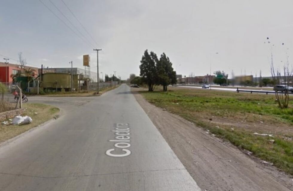 Murió tras chocar en su moto contra un poste
