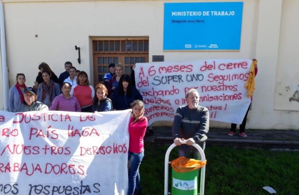 Ex trabajadores de Super Uno vuelven a marchar el próximo martes