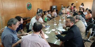 Durante la reunión se estableció el compromiso de la cooperativa para el barrio Caballeriza\u002E