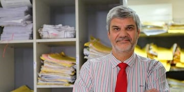 Marcelo Escola agregó que la hija de la madre subrogante se manifestó a favor\u002E (Síntesis)