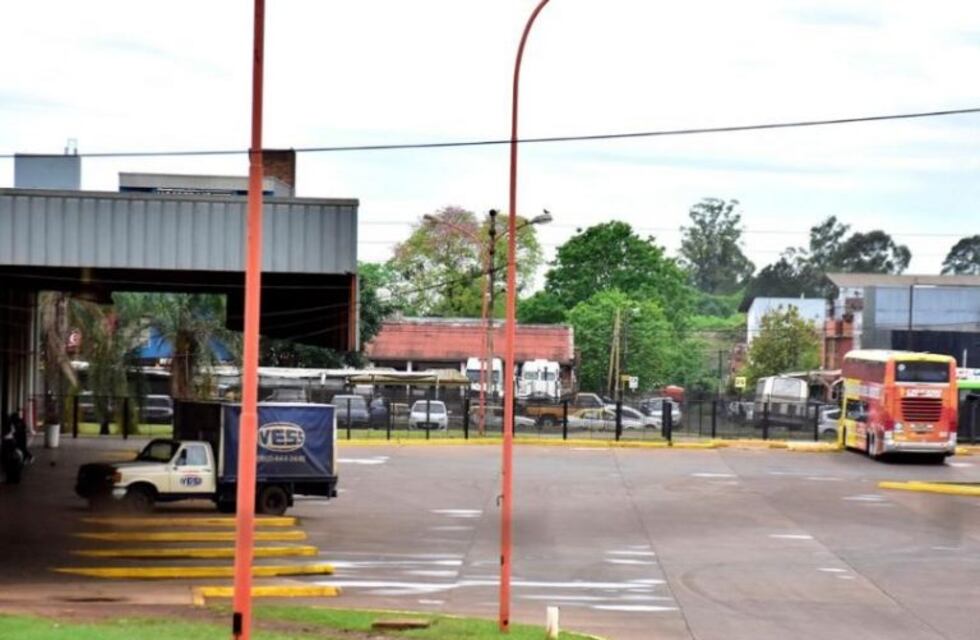 Conflicto en la Terminal: Los maleteros bloquean el acceso a los micros