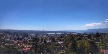 Carlos Paz a pleno sol\u002E (Foto: prensa municipal)\u002E