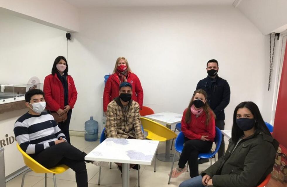 Jóvenes tuvieron su "primer día de trabajo" en el marco del programa de inserción laboral