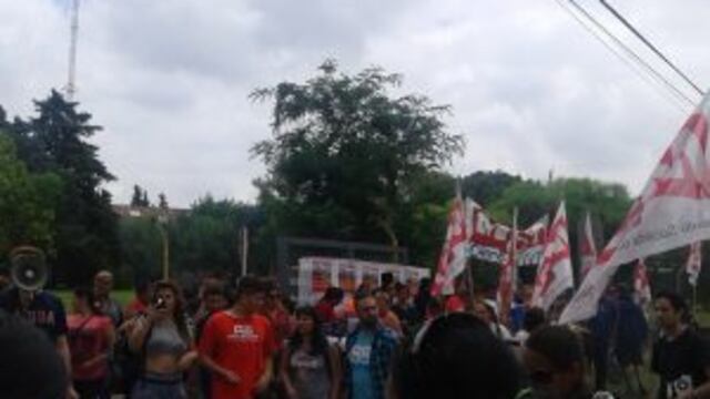 Protesta frente a Acindar