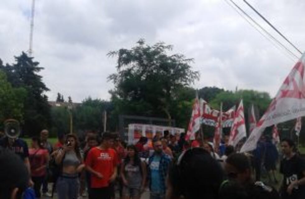 Nueva protesta frente a Acindar para denunciar el posible cierre de la planta Navarro