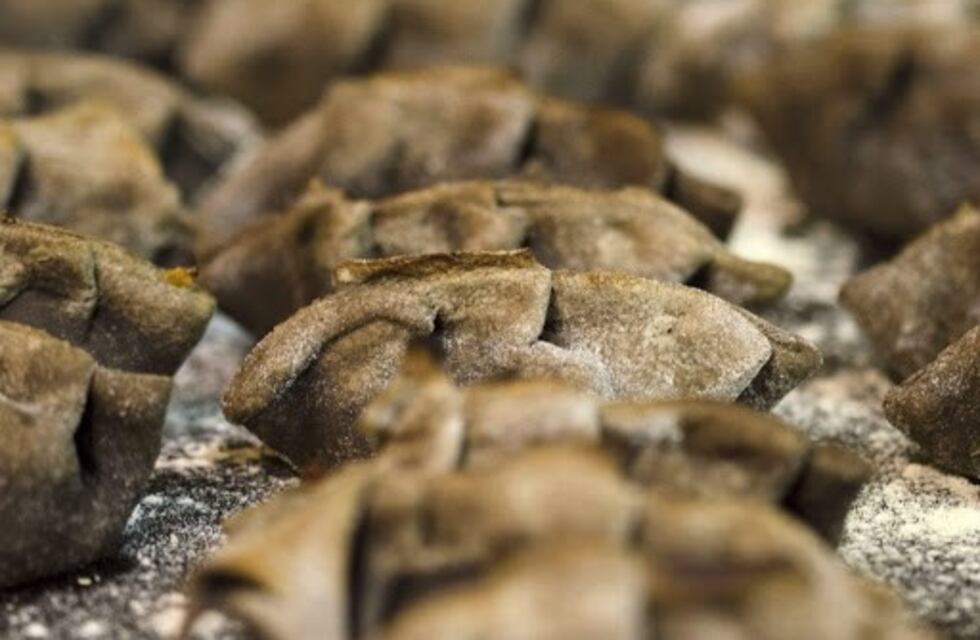 Dina De La Costa: la nueva reina del pan casero del norte neuquino