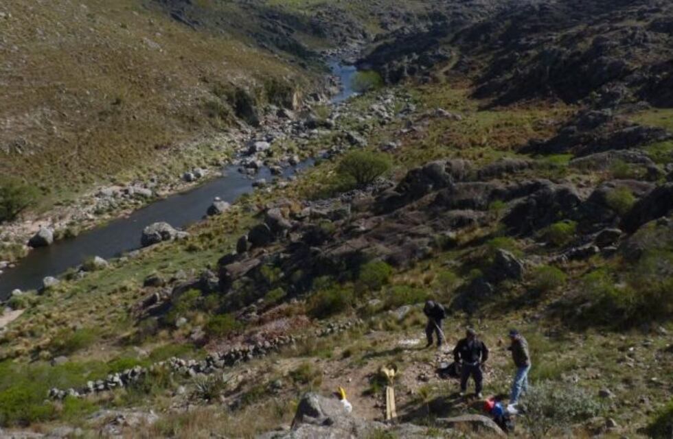 Cosquín: intensa búsqueda del peón que habría sido enterrado en Pampa de Olaen