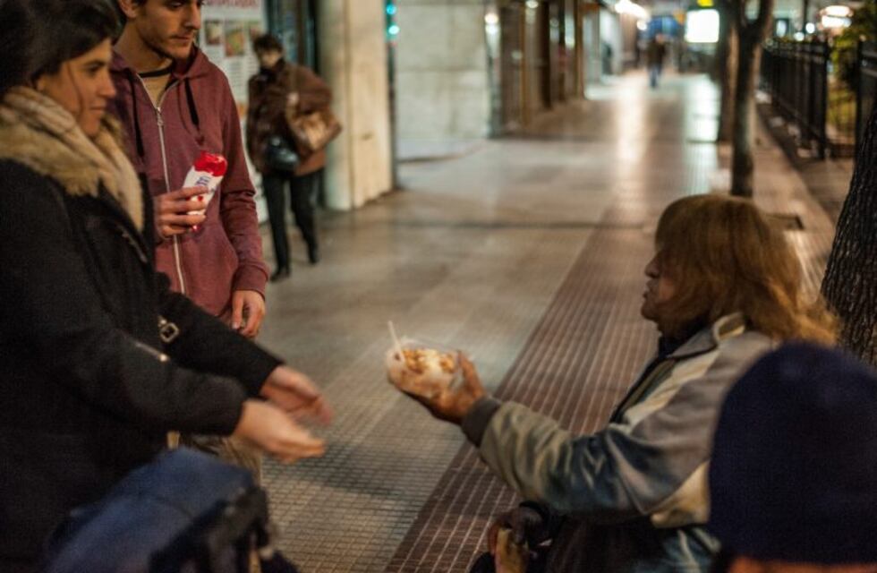 Personas en situación de calle compartirán una cena y recibirán juntos la Navidad