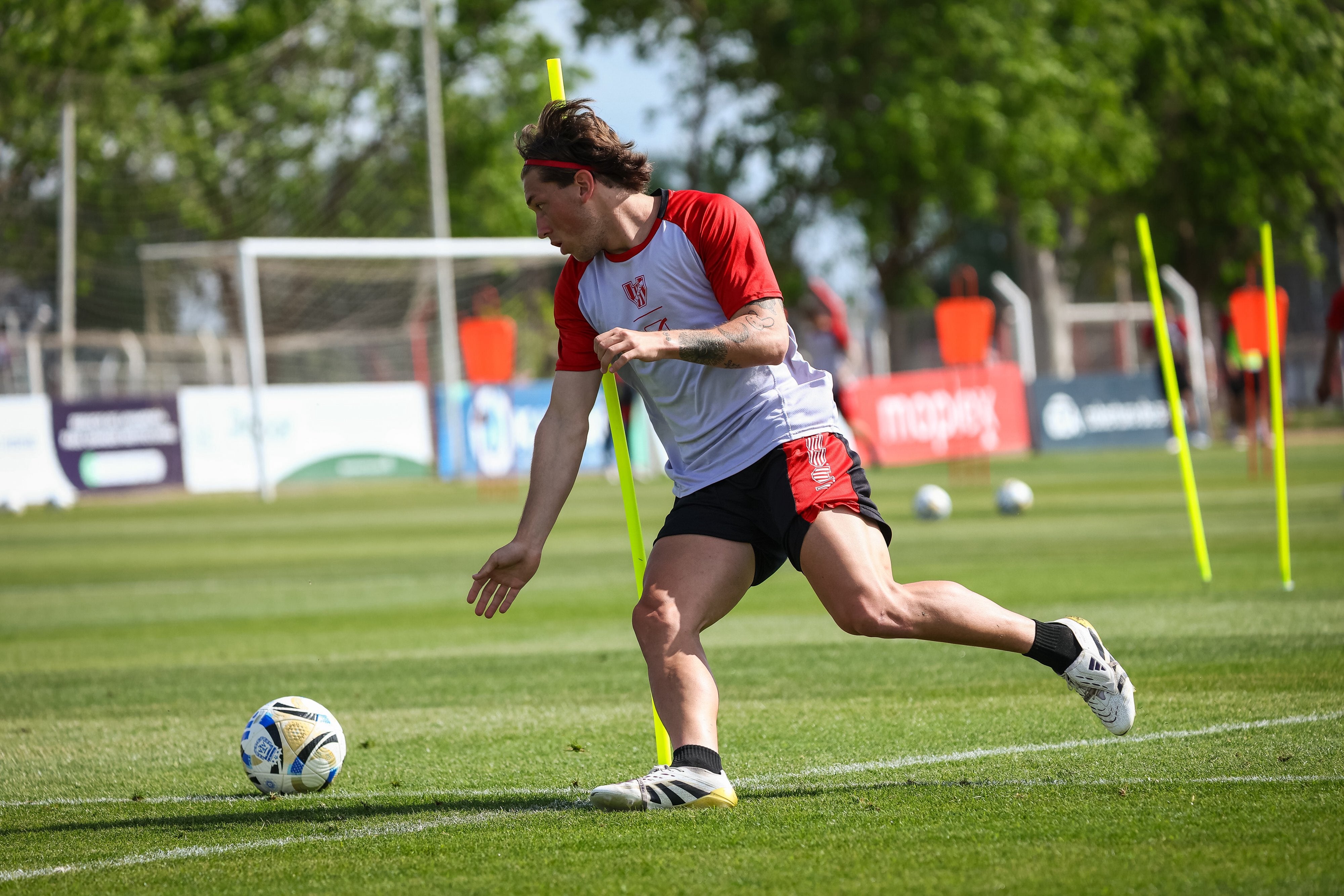 Luca Klimowicz busca un lugar en el 11 titular de Instituto. (Prensa IACC).