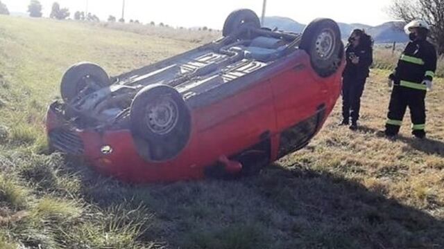 Vuelco de auto sin lesionados