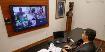 Capitanich mantuvo un encuentro con expertos.