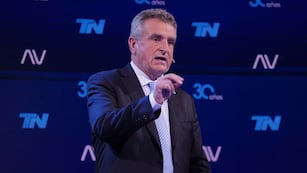 Debate de los vicepresidentes. Agustín Rossi y Victoria Villarruel cara a cara en A Dos Voces (Clarín)